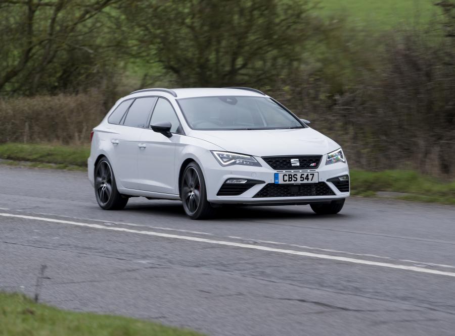  Seat Leon ST Cupra 300 2017 года  (UK) (фото 14 из 40)